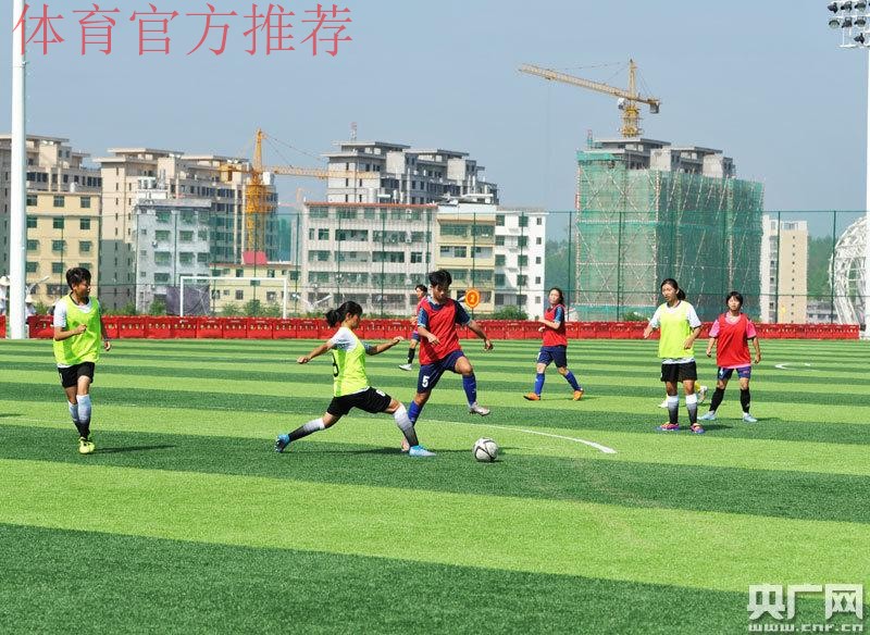 2014年江西省校园足球布局城市夏令营开营